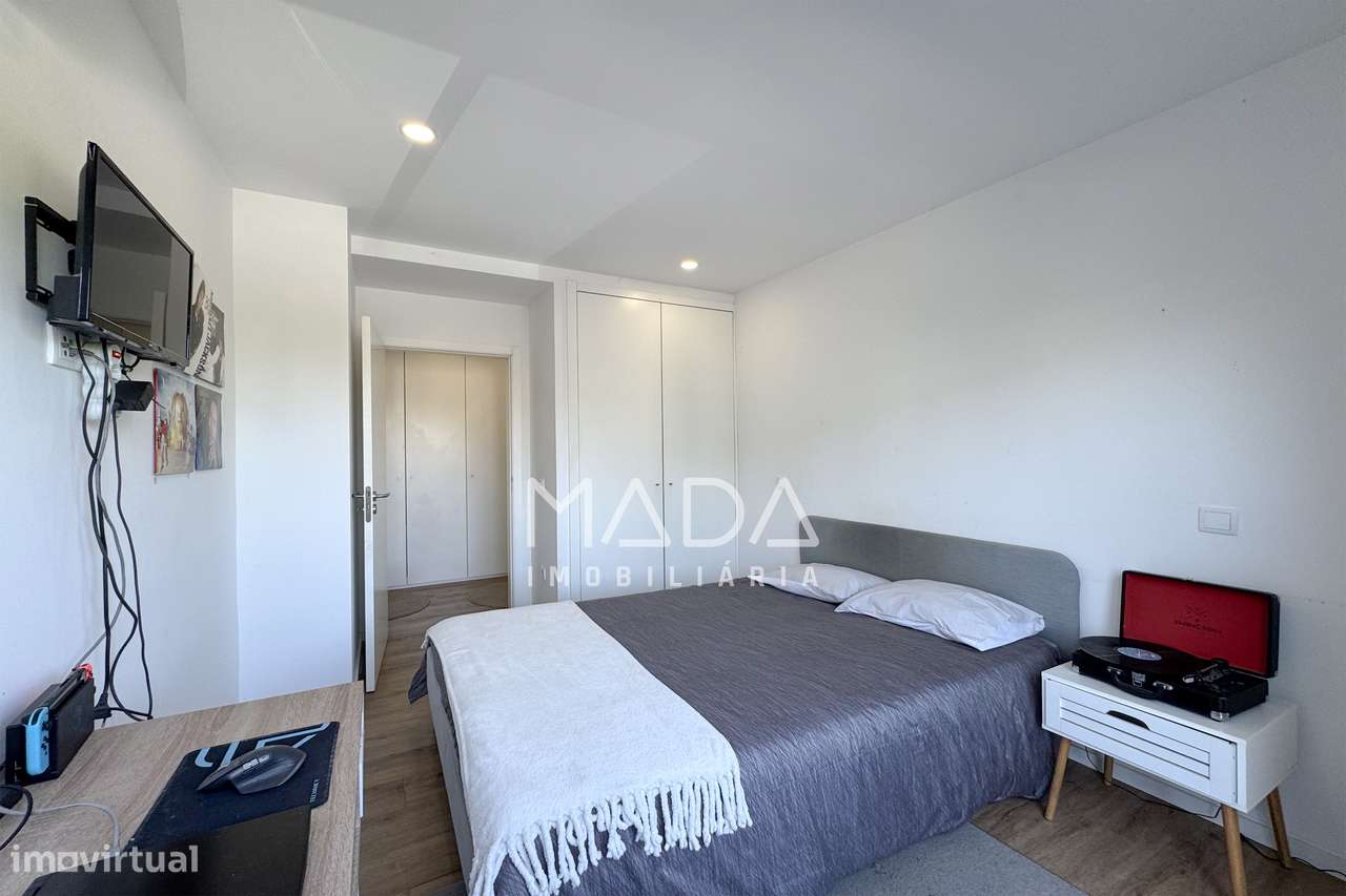 Apart. T3 renovado c/garagem (2 carros) na Av. 31 de Janeiro em Braga-20