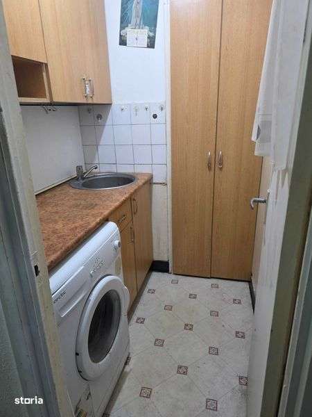 Vand Garsoniera, Str Al Parcului Et 6. - Imagine principală: 5/7