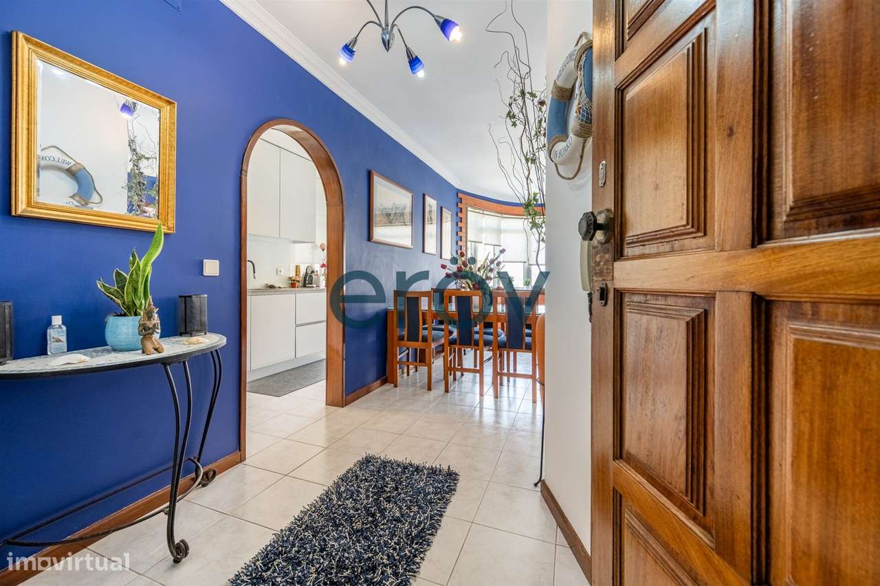 Apartamento T1 com Lugar de Garagem a 500 Metros da Praia – Póvoa de V-10