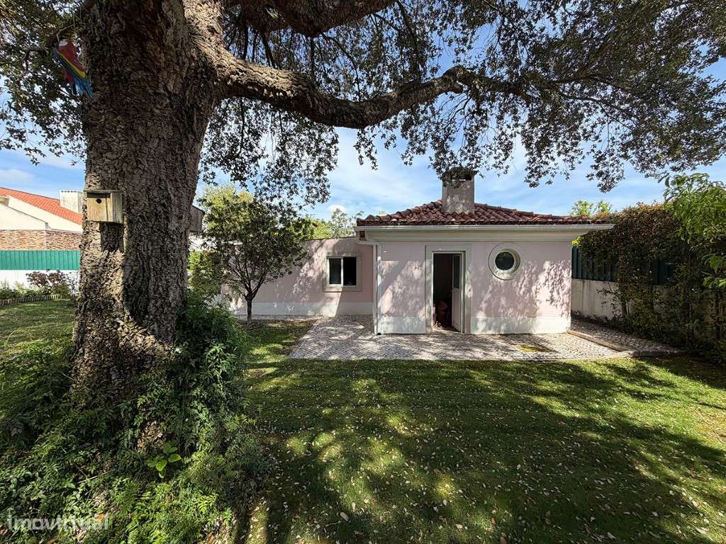 Moradia com Piscina, lote de 865 m2, a vendas nas Casas de Azeitão-35