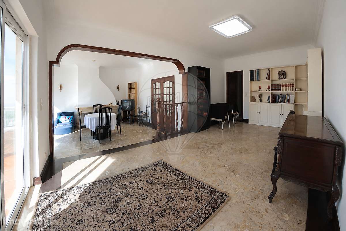 Moradia T5 para venda-18