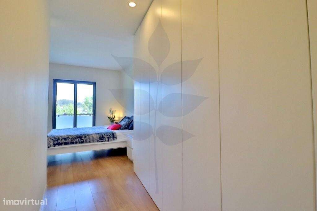 Apartamento T4 em Celeirós | 4 Suites | Garagem para 2 Viaturas-33