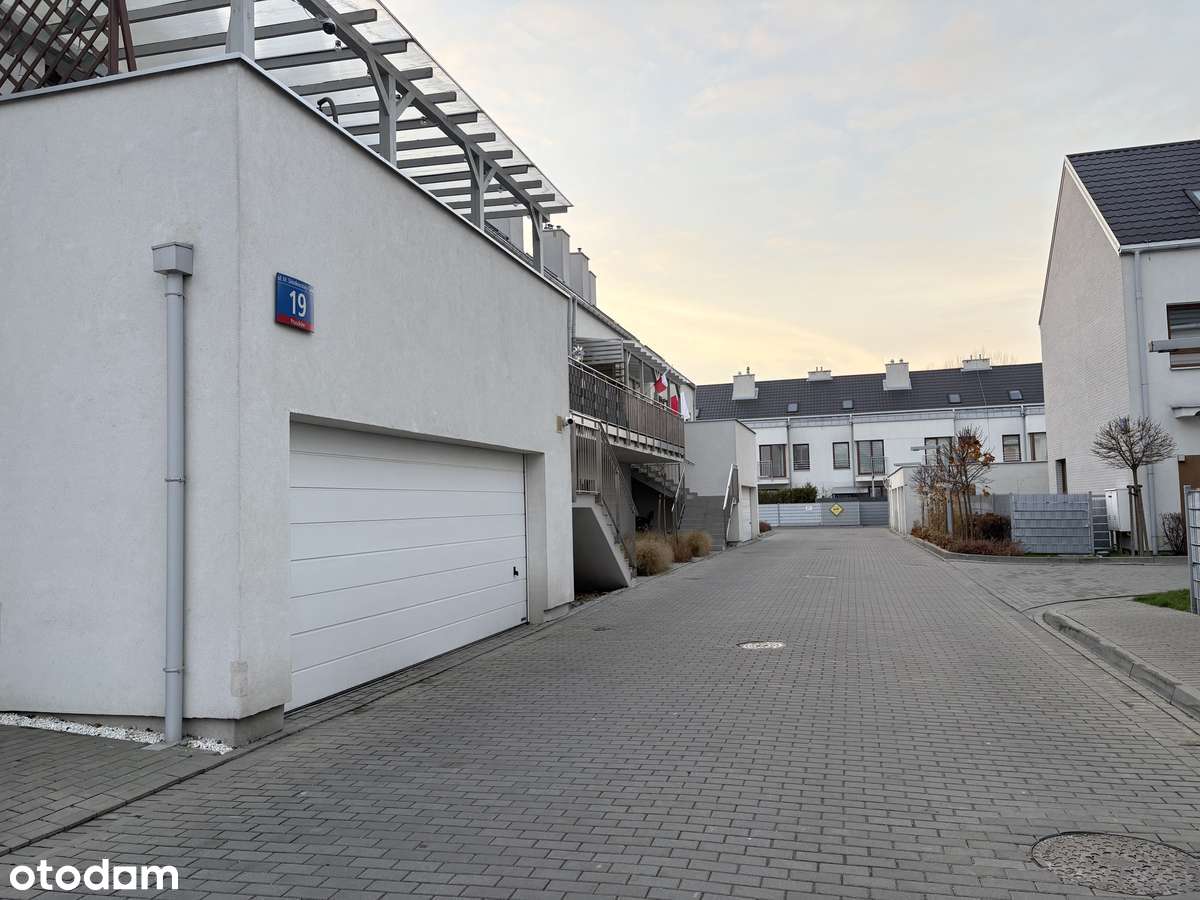 Nowoczesne 6-pokojowe mieszkanie z tarasem,2 poziomowe, garaż-19