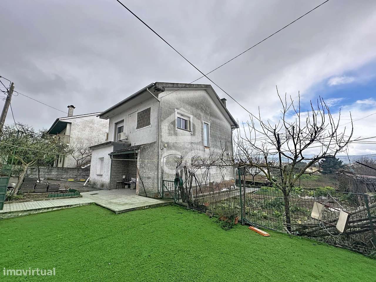 Moradia isolada com quatro quartos , logradouro, garagem , na periferi - Grande imagem: 2/39