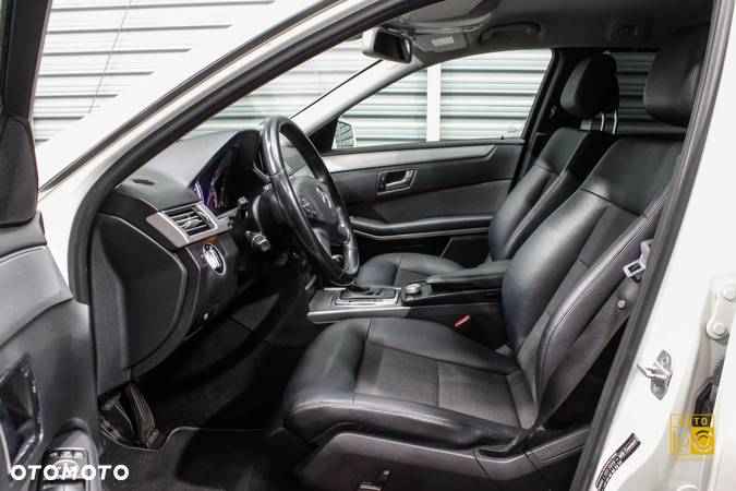 Mercedes-Benz Klasa E 200 T BlueEFFICIENCY 7G-TRONIC Avantgarde - 11