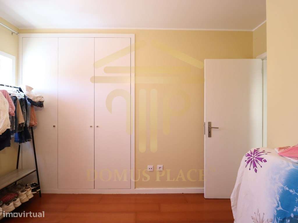 Apartamento T3 no Castelo da Maia com Terraço, 3 Frentes e Lugar de...-7