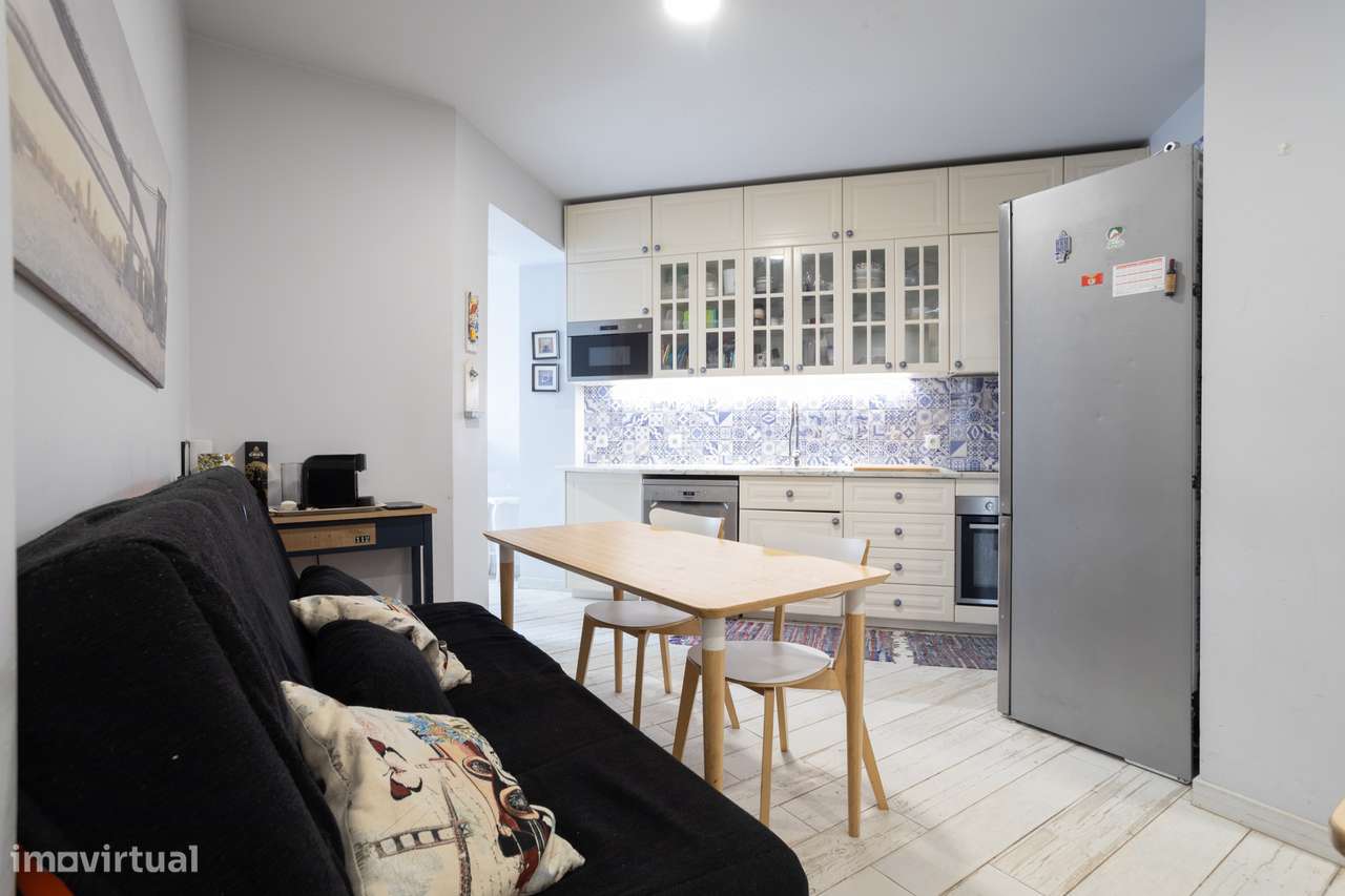 Apartamento T4 no Areeiro, com logradouro. - Grande imagem: 3/33