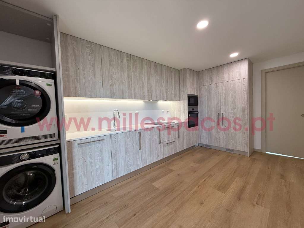 Duplex T3+1 Novo - Garagem individual e Terraço-40