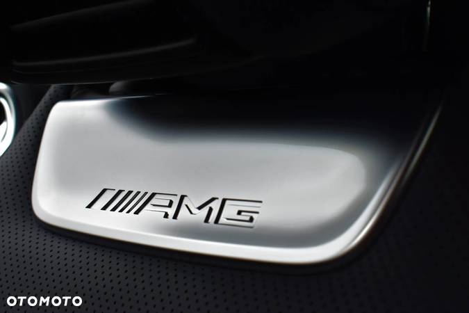 Mercedes-Benz SL AMG 55 4-Matic+ - 24