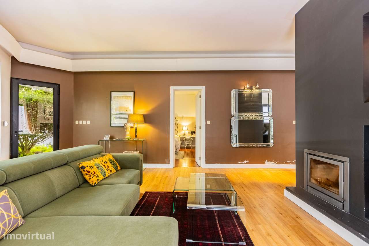 Moradia Isolada - Centro de Ponta Delgada - Grande imagem: 3/46