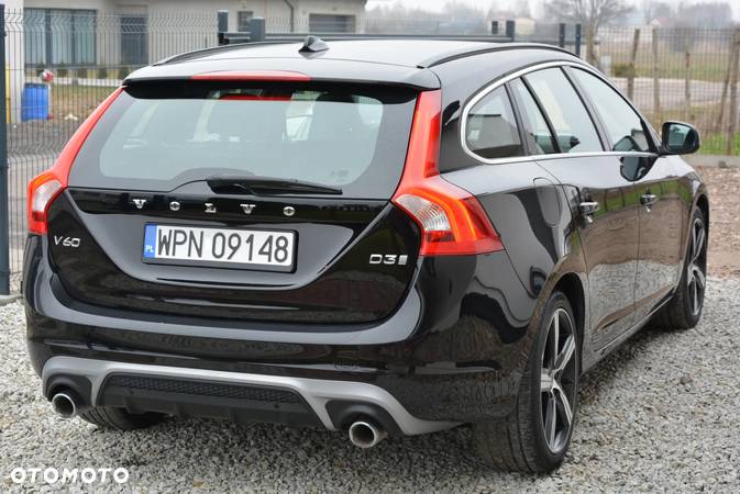 Volvo V60 D3 Geartronic R-Design - 15