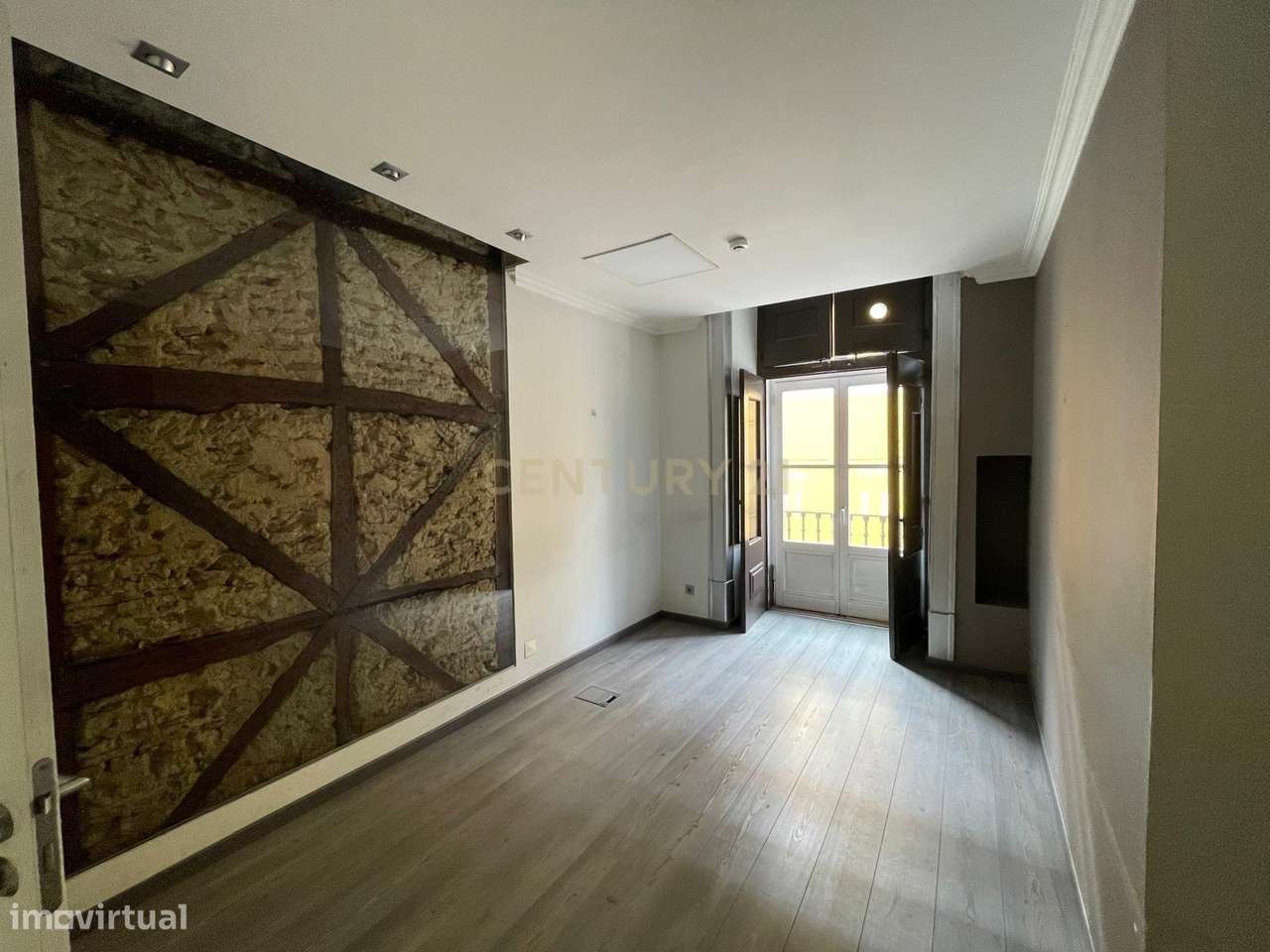 Amplo escritório, com 200 m2 na R. da Alfandega, na baixa de Lisboa. - Grande imagem: 5/19