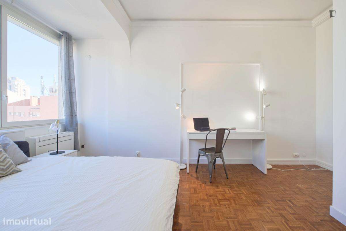 Quarto - localizado em Entrecampos Lisbon - Grande imagem: 3/25