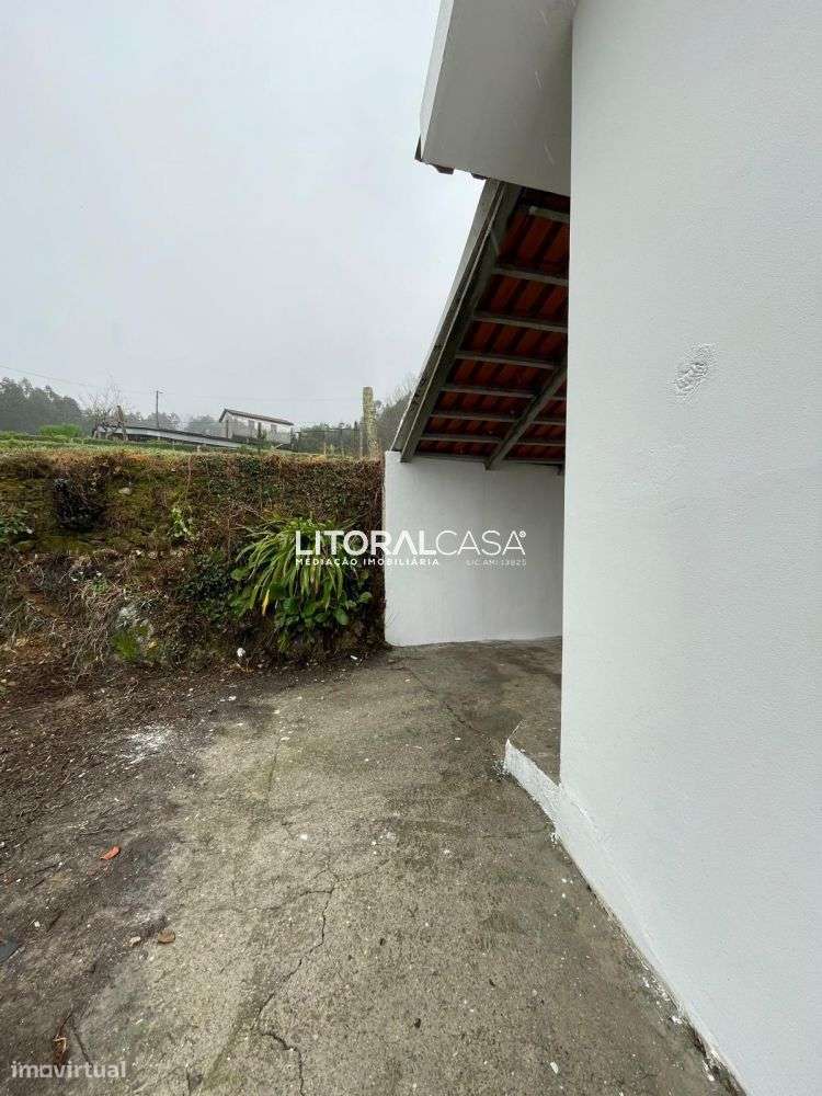 Moradia T3 Remodelada - Silva Escura-11