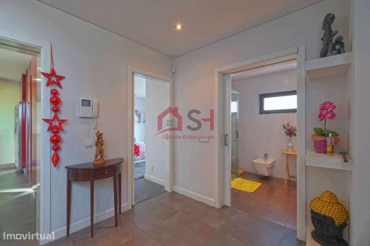 *Deslumbrante Moradia T4, Independente – SILVEIRA  *-11