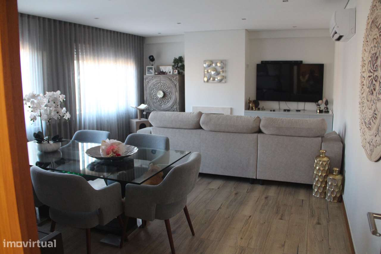 Apartamento T3 com 2 frentes na Maia-45