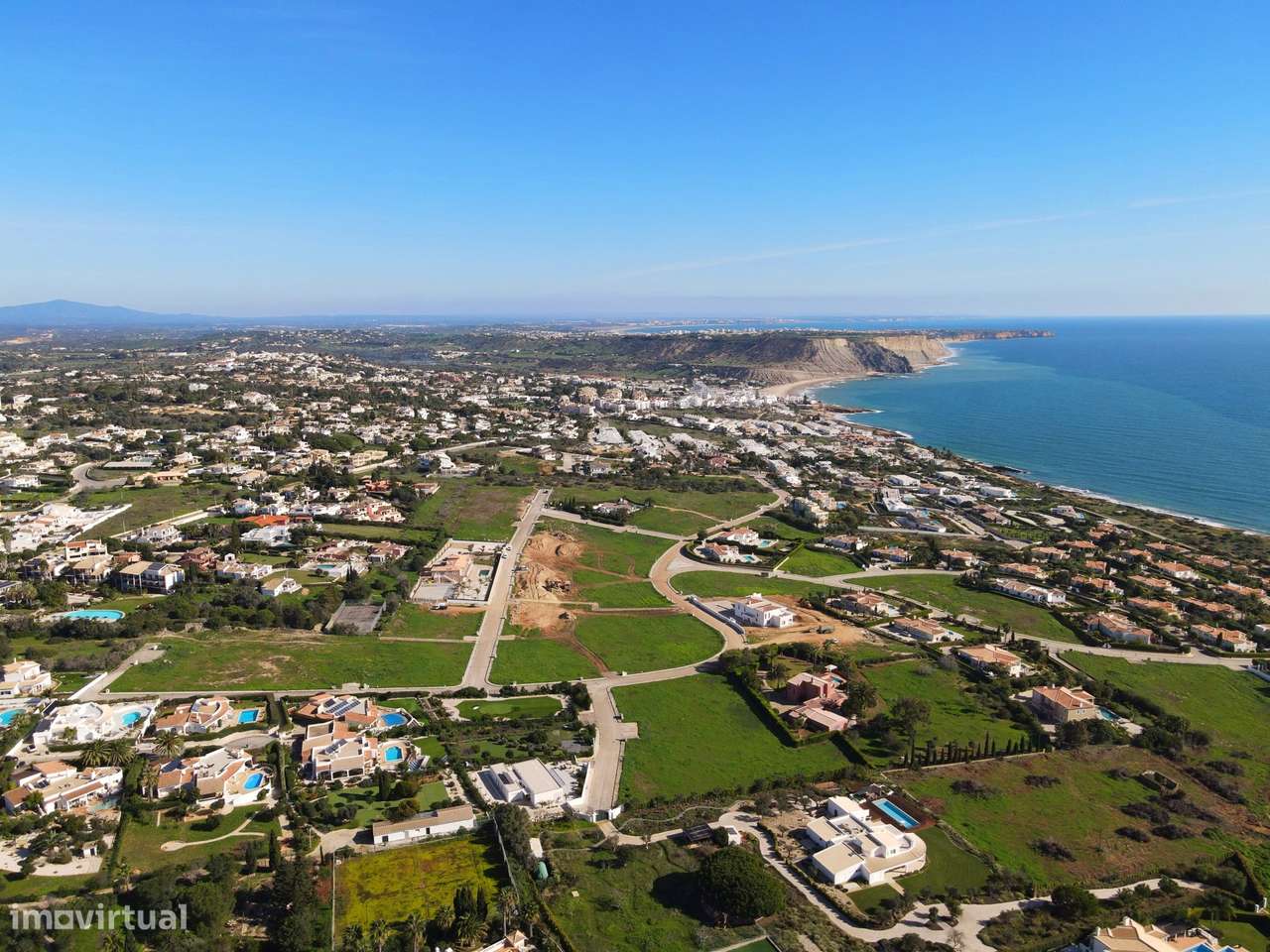 LOTES EXCEPCIONAIS COM VISTA MAR -CONSTRUA A SUA CASA DE SONHO NA LUZ, - Grande imagem: 2/11