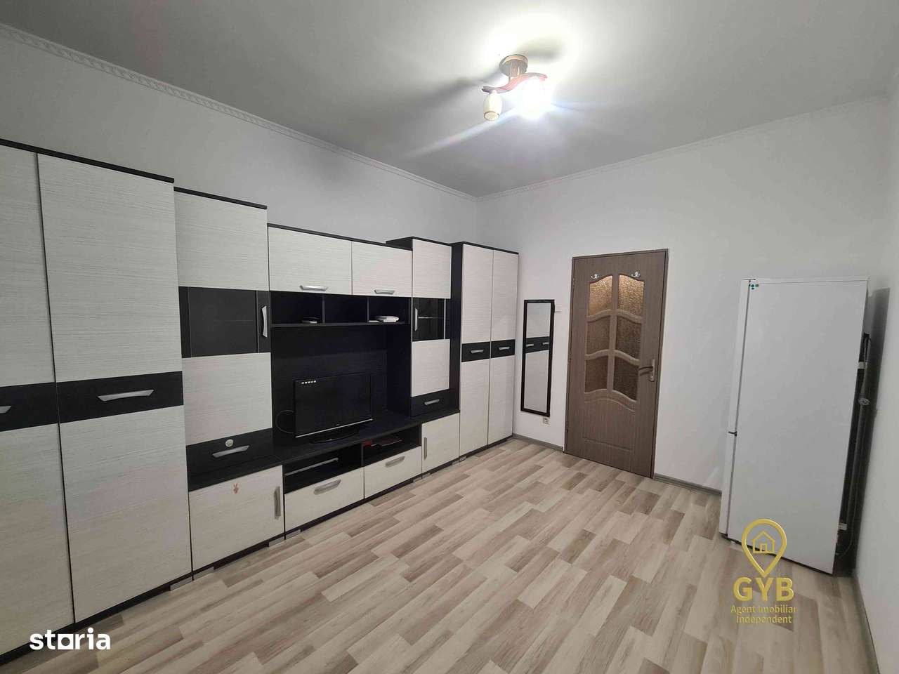 Garsoniera de vânzare - zona Decebal,  Splaiul Crișanei-3