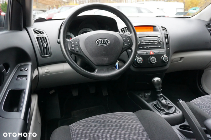 Kia Ceed Cee'd 1.4 Comfort - 11