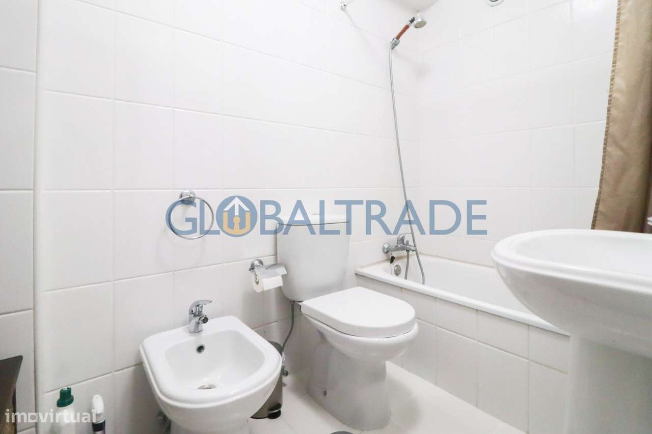 Apartamento T1 Mobilado & Equipado no Porto-25