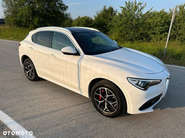 Alfa Romeo Stelvio 2.0 Turbo Veloce Q4 - 13