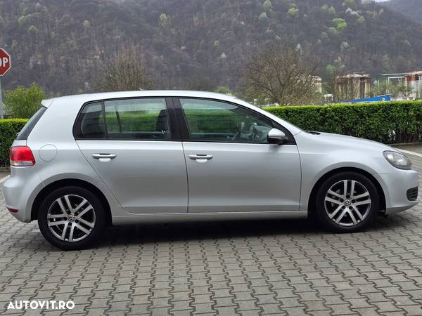 Volkswagen Golf - 12