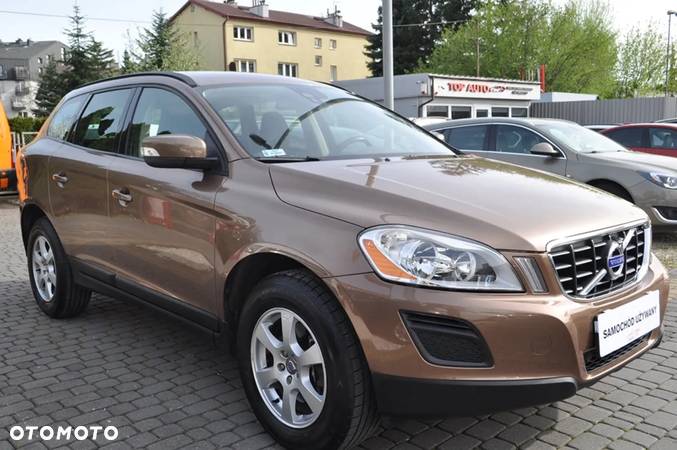 Volvo XC 60 T5 Momentum - 5