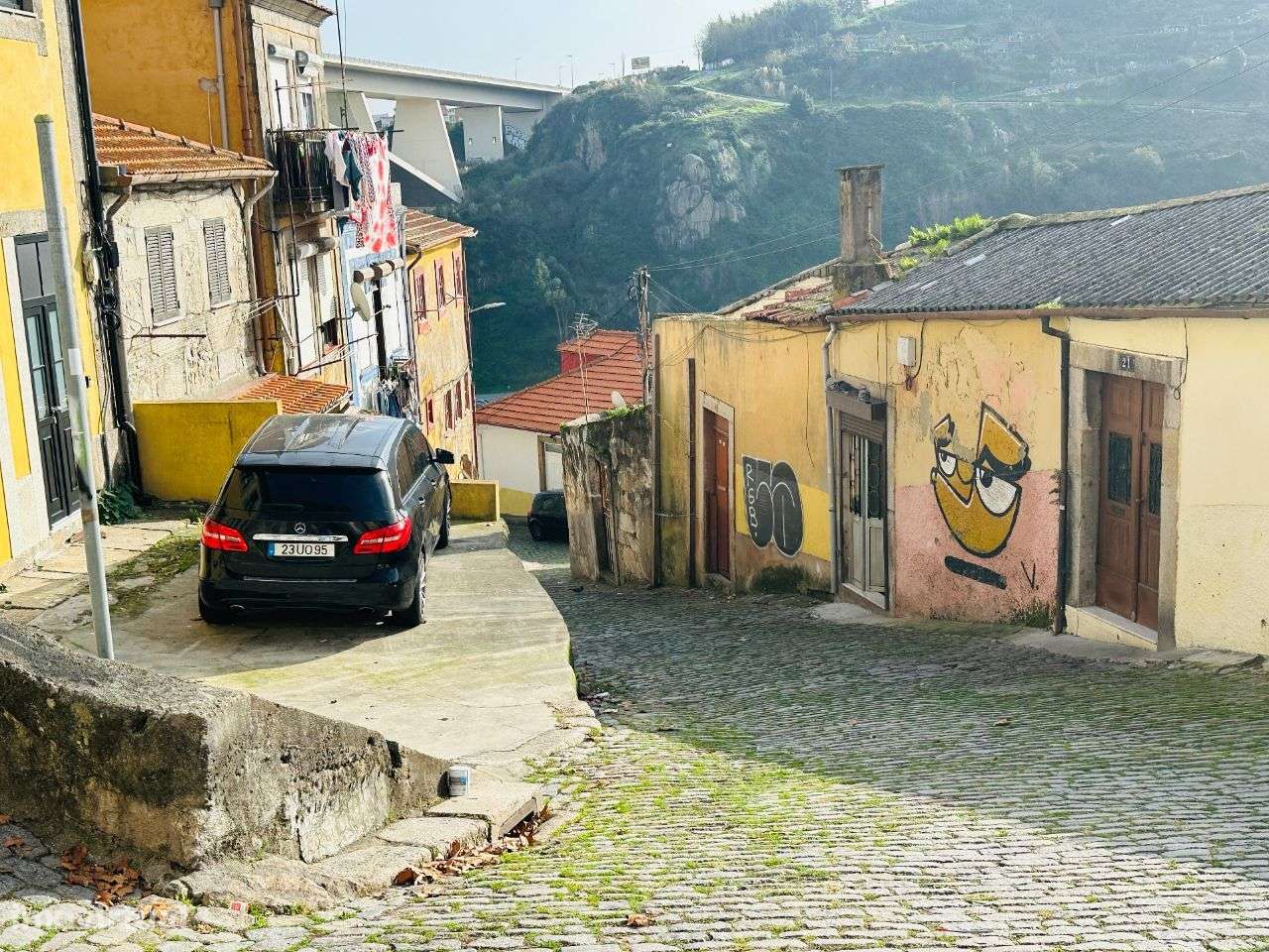 Prédio três T2 recuperar vistas Douro -Projeto aprovado zona histórica - Grande imagem: 4/32