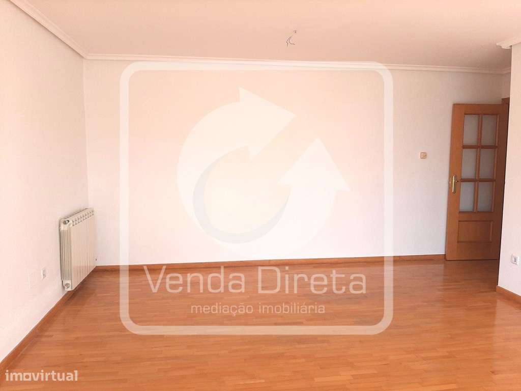 Apartamento T3 | 137 m² | Varanda | Arrecadação | Estacionamento | ... - Grande imagem: 4/23
