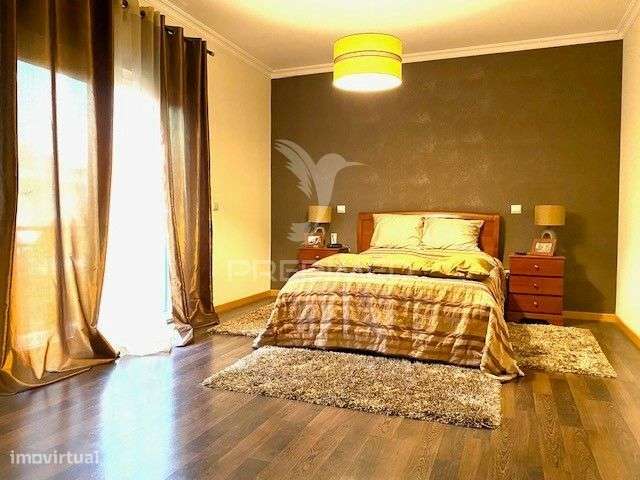 Moradia T4 - São João Talha - Grande imagem: 4/25