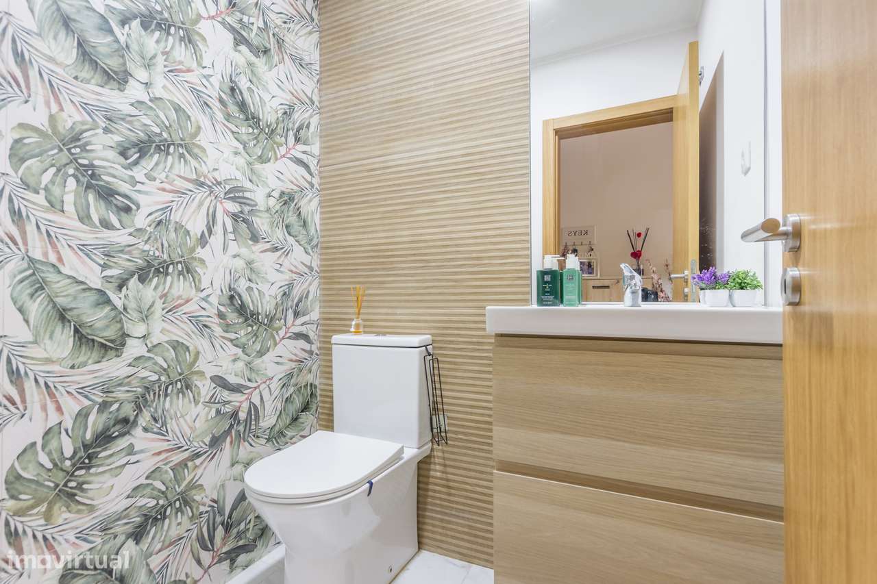 Moradia isolada com piscina aquecida num terreno de 398 m²!-13