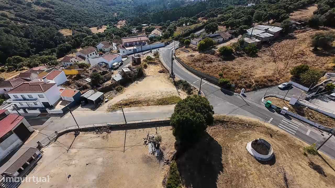 Terreno urbano com 1260m2 em Fanhões-11