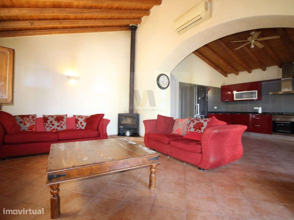 Encantadora moradia, ideal para quem procura tranquilidade sem abdi... - Grande imagem: 4/10