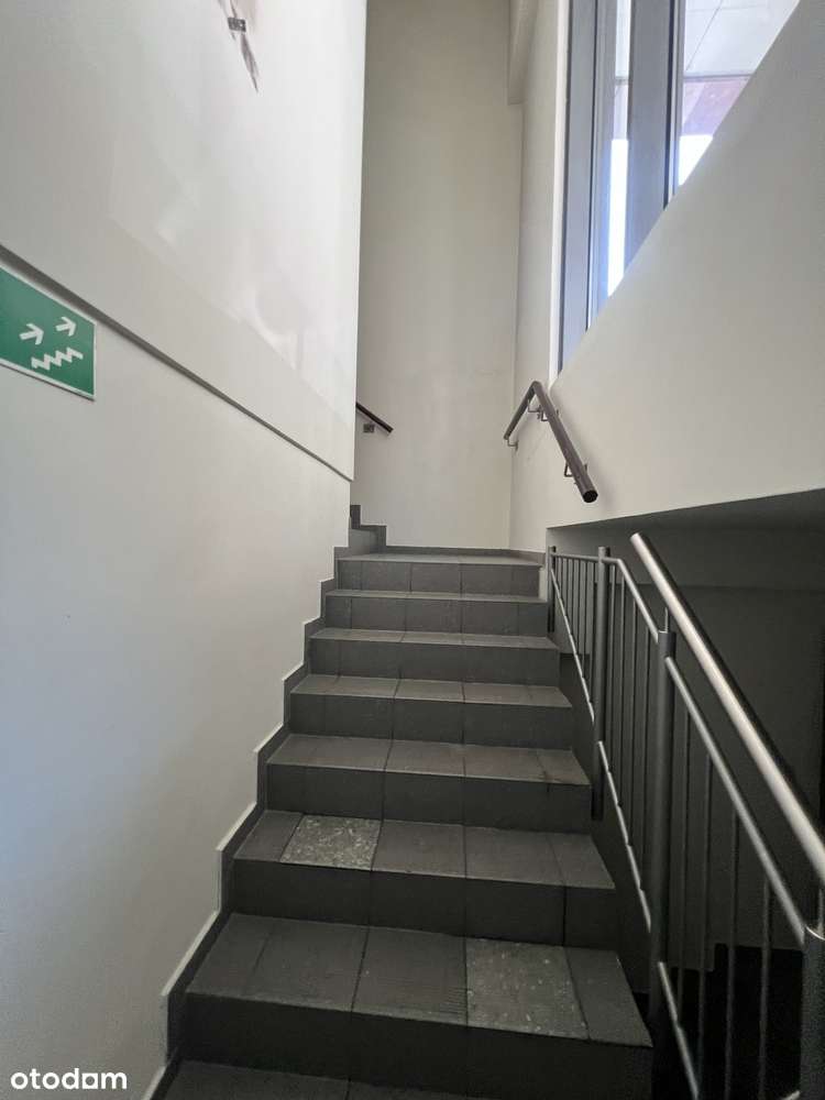 Na sprzedaż miejsce postojowe w samym Centrum!-4