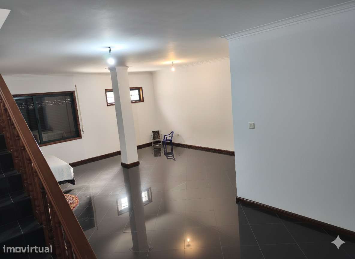 Moradia T3 Independente c/ Logradouro de 300m² em Caldas de S. Jorge - Grande imagem: 4/18