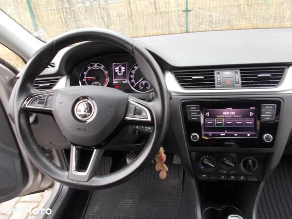 Skoda RAPID 1.0 TSI Ambition - 9