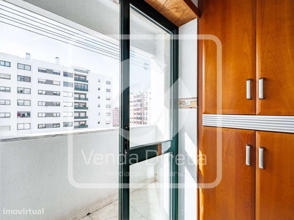 Apartamento T3 com estacionamento - Fidalguinhos, Barreiro-17