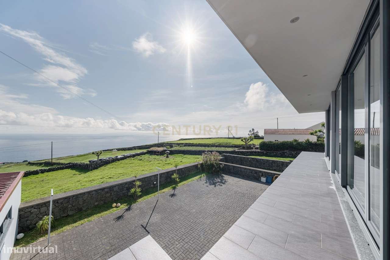 Encantadora Moradia com Vista Mar em Doze Ribeiras - Grande imagem: 2/10