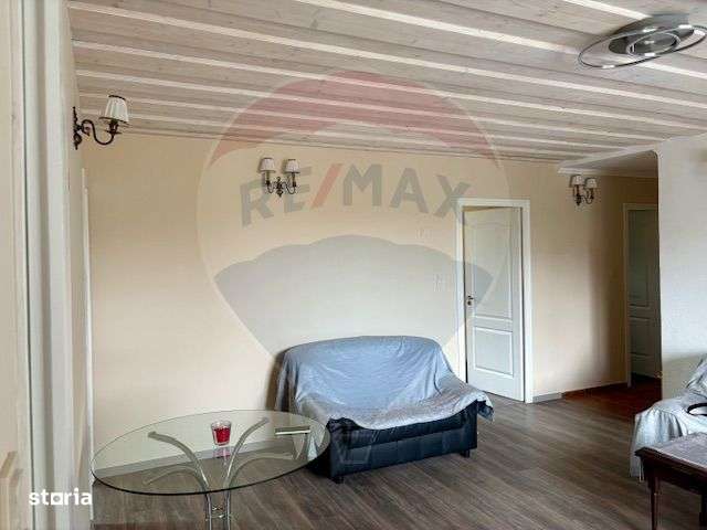 Casă / Vilă cu 4 camere de vânzare - Imagine principală: 5/20