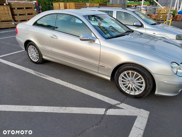 Mercedes-Benz CLK - 8