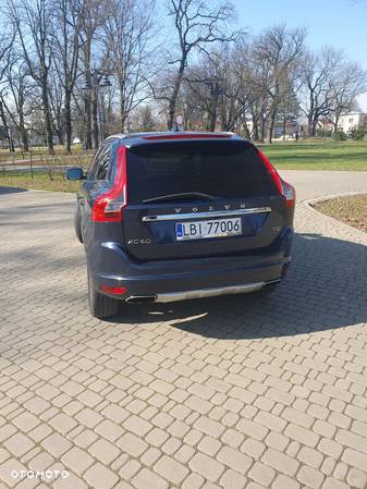 Volvo XC 60 T5 Drive-E Momentum - 12