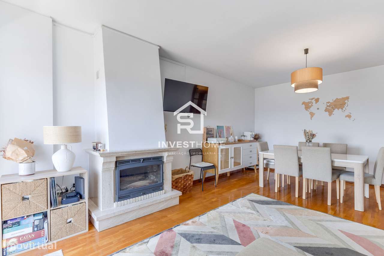 Apartamento T2 | Boas áreas | Varanda | 2 Lugares Garagem-12