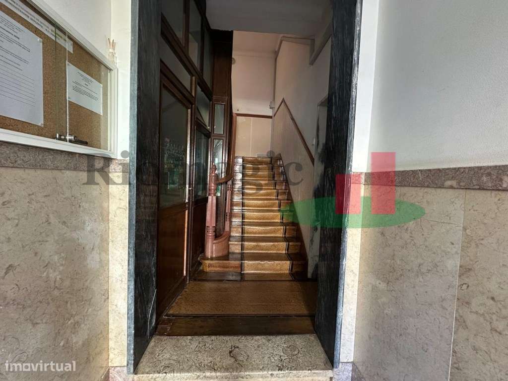 Apartamento T4 - Rio de Mouro-25