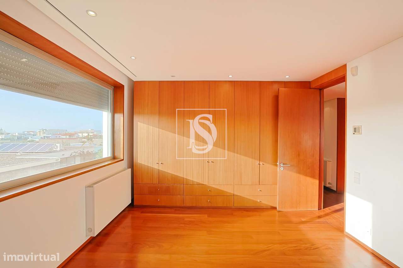 Moradia T3 individual com jardim e garagem na Póvoa de Varzim-23