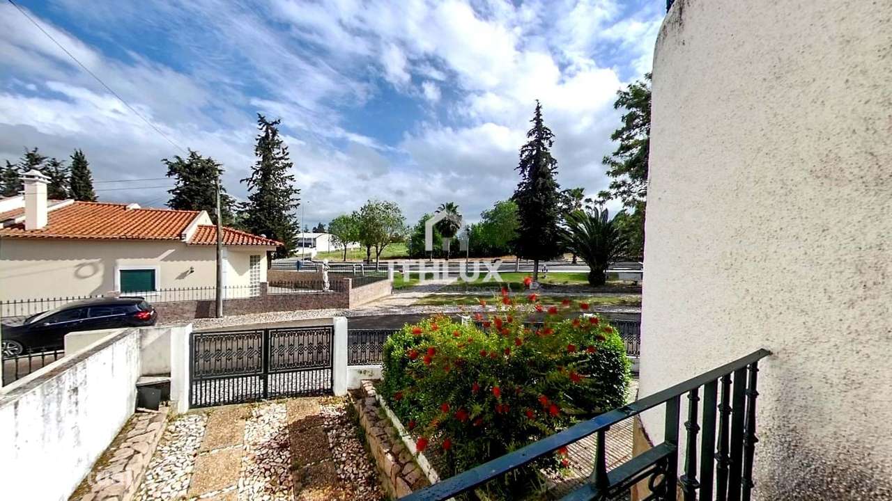 Moradia V5 com garagem localizado no Bairro Europa – Elvas - Portugal-40