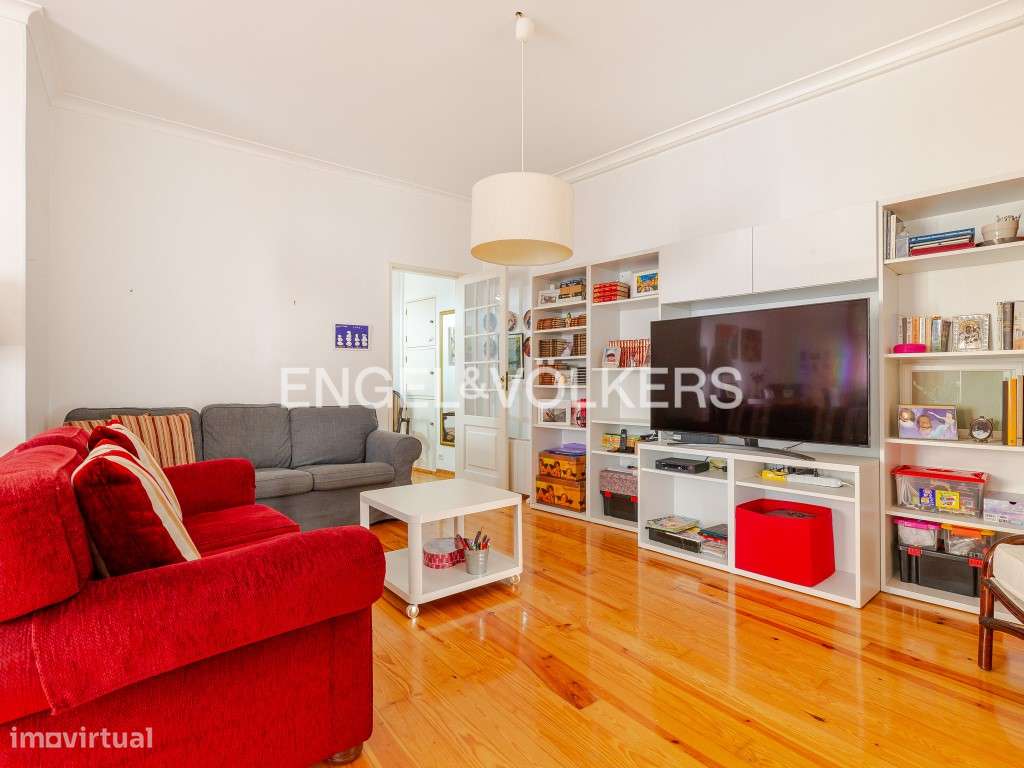 T2 com logradouro e garagem na Estrela - Grande imagem: 3/24