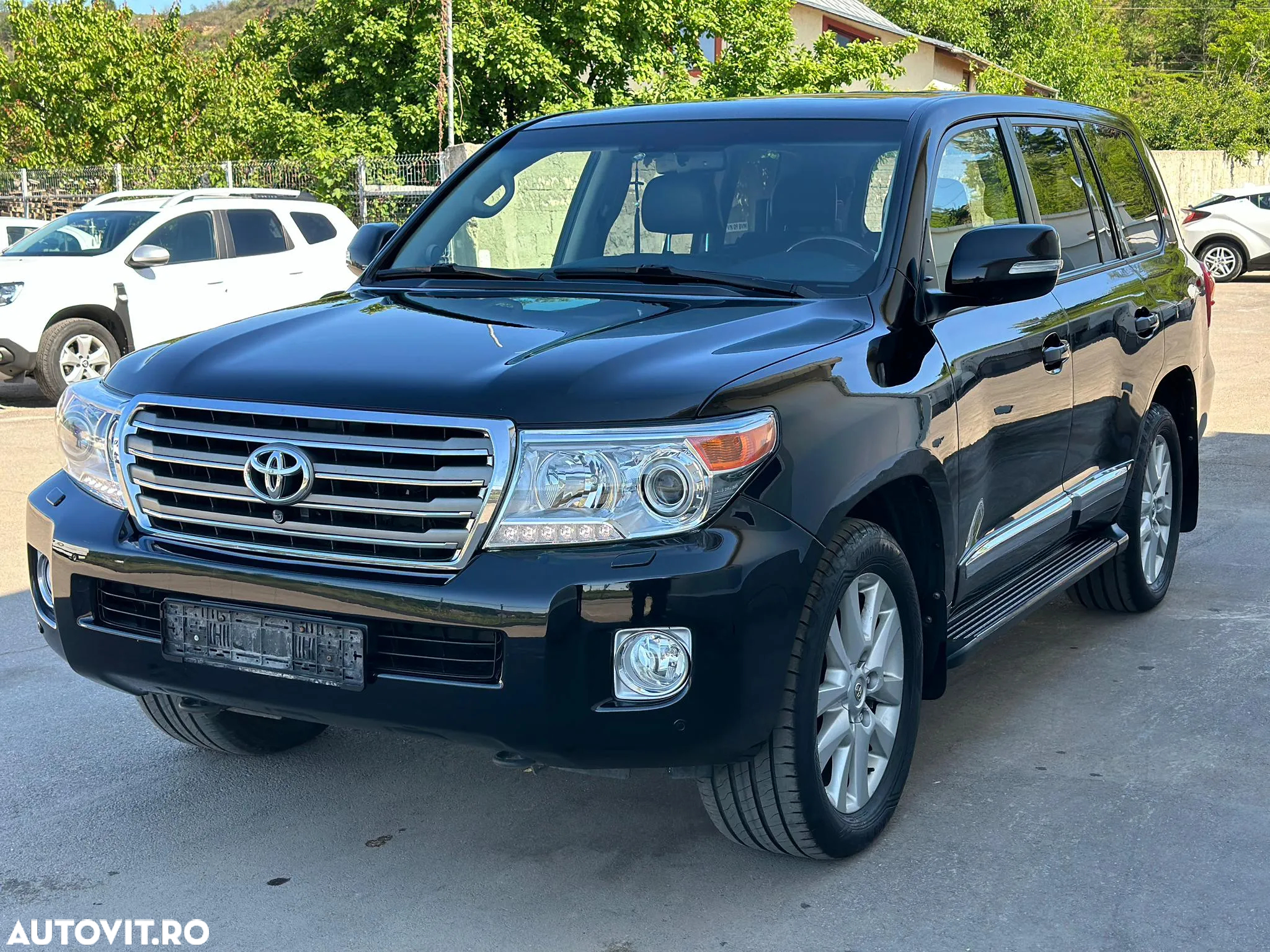 Toyota Land Cruiser 4.5 D-4D V8 Luxury - 3