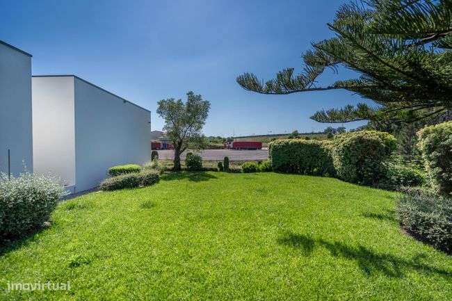 Moradia de Luxo para venda T4-44