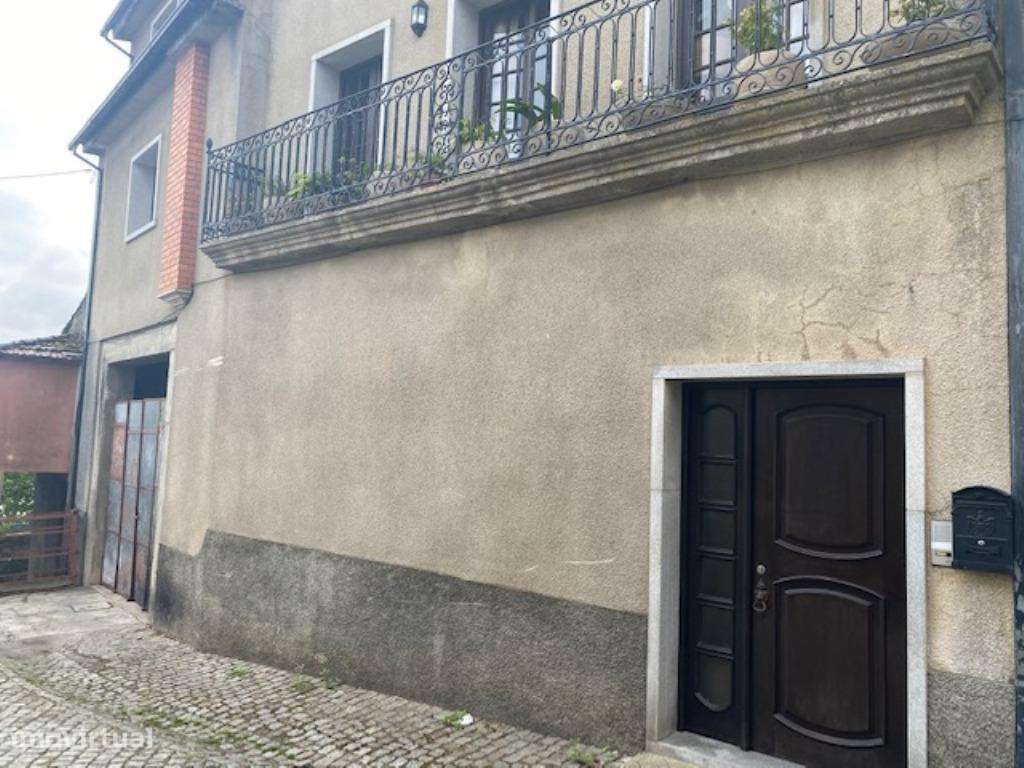 Casa Rústica em Cabanas de Viriato – Com Potencial de Remodelação - Grande imagem: 3/3