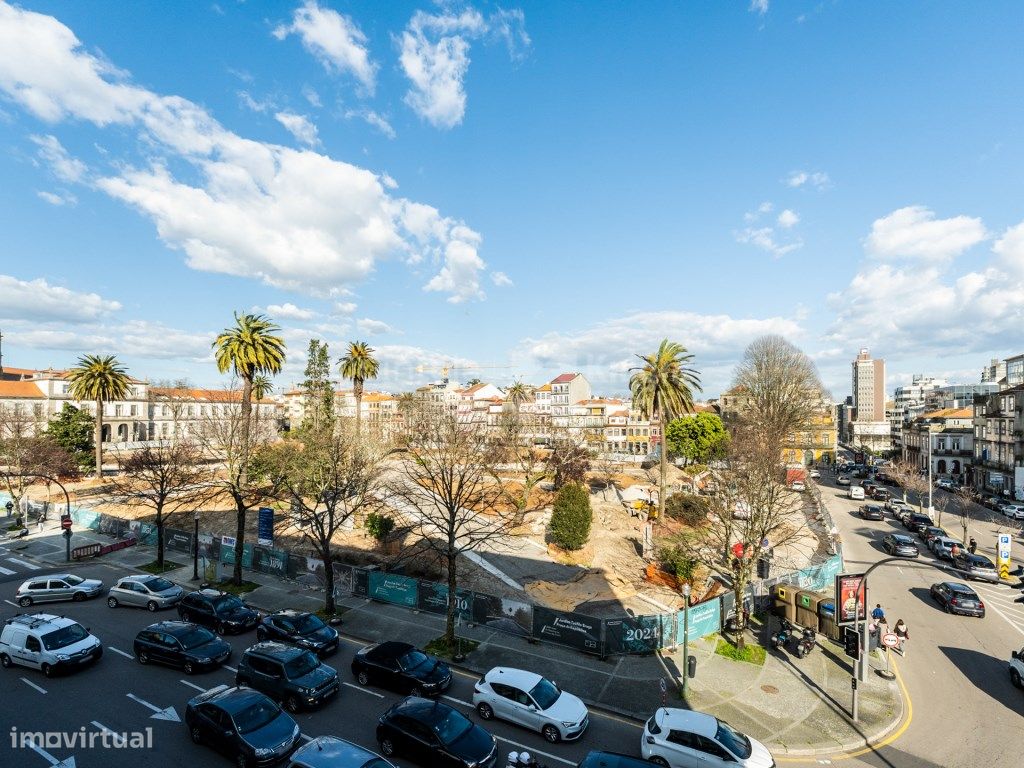 Escritório ou apartamento para venda na baixa do Porto - Grande imagem: 1/23